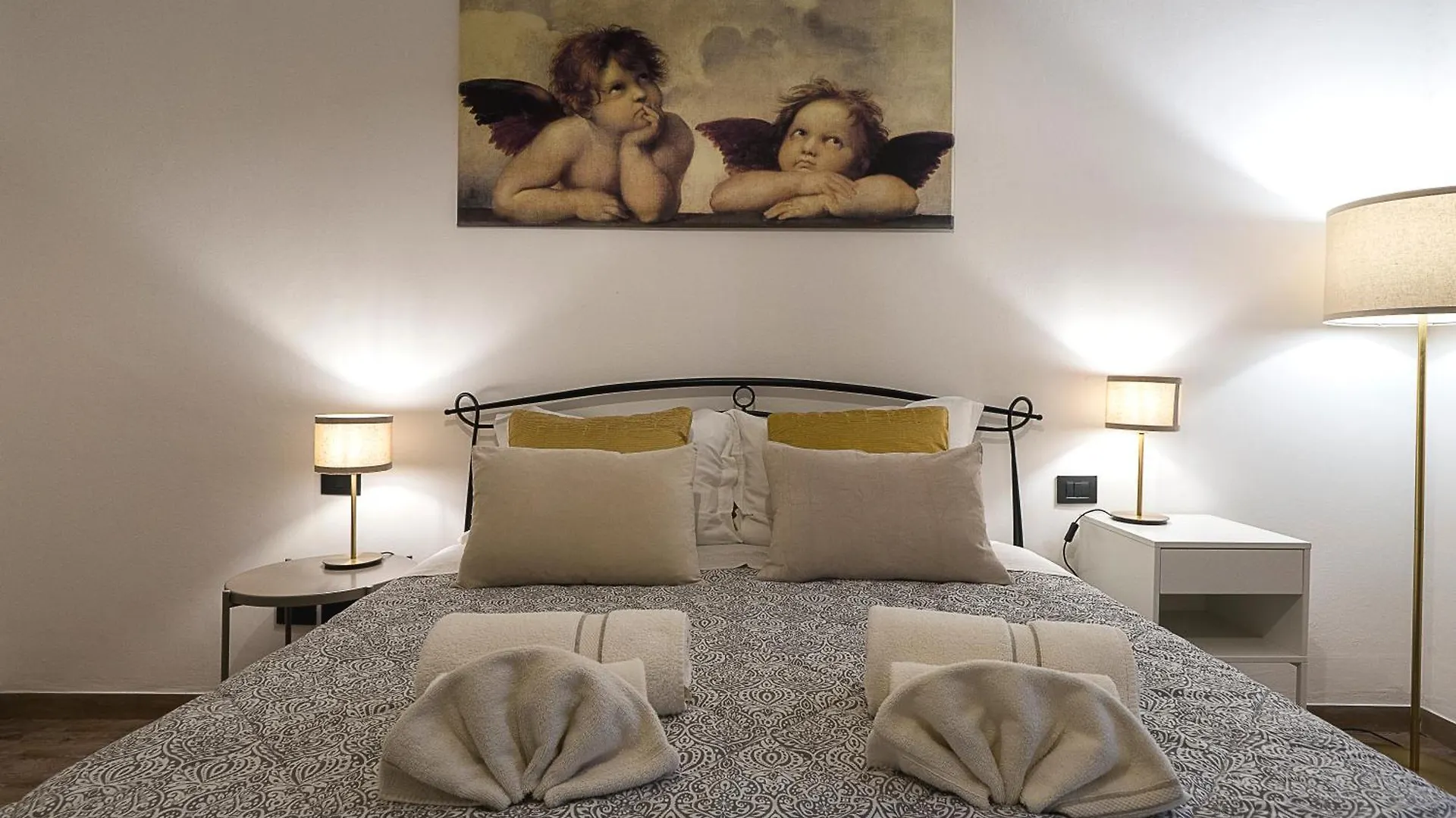 Tina House Florence